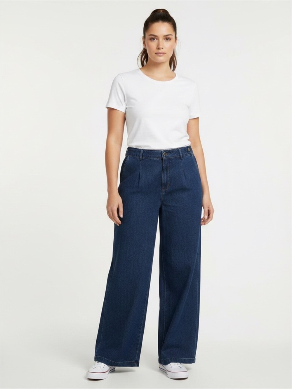 Universal Thread Women's Straight-Leg Jeans in Dark Blue
